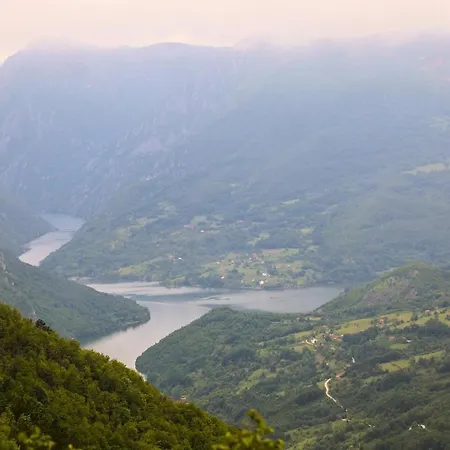 Dren Lux - Banjska Stena Chalet Perucac