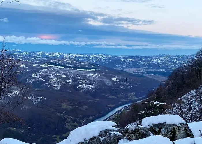 Dren Lux - Banjska Stena 木屋 佩鲁恰茨